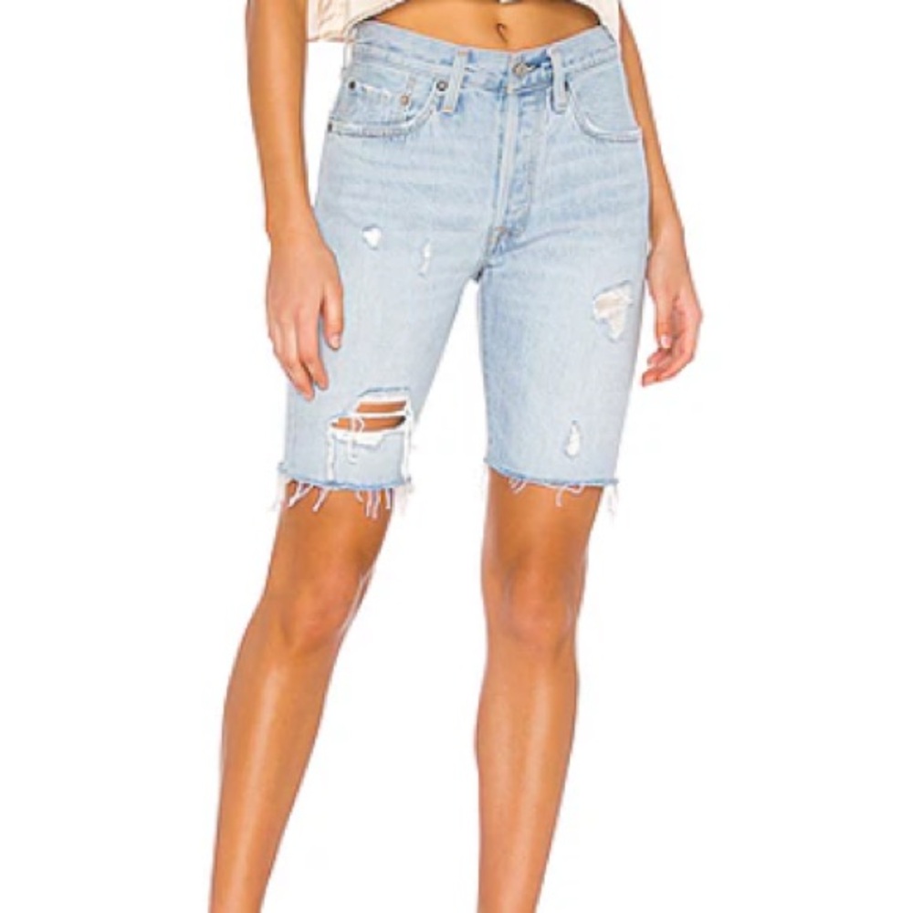 Levi’s Slouch Short in Slouch Around